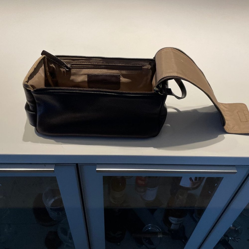 Brown leather travel bad